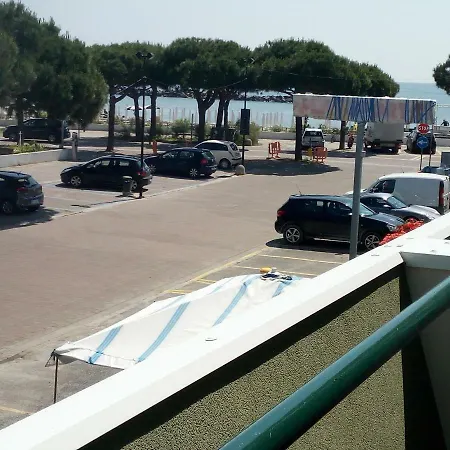Faro 23 *