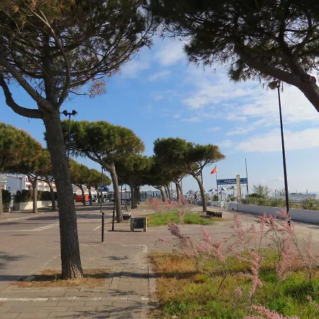 Faro 23 Apartman Lido delle Nazioni